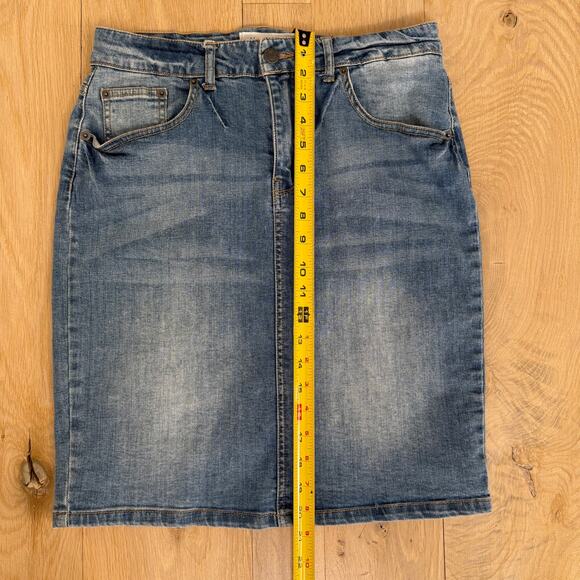 Kenneth Cole Reaction Denim Pencil Skirt SZ 6 Preppy Classic - Picture 4 of 8